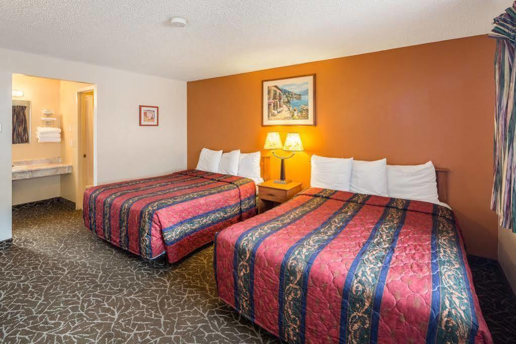 Howard Johnson By Wyndham Spokane Zewnętrze zdjęcie